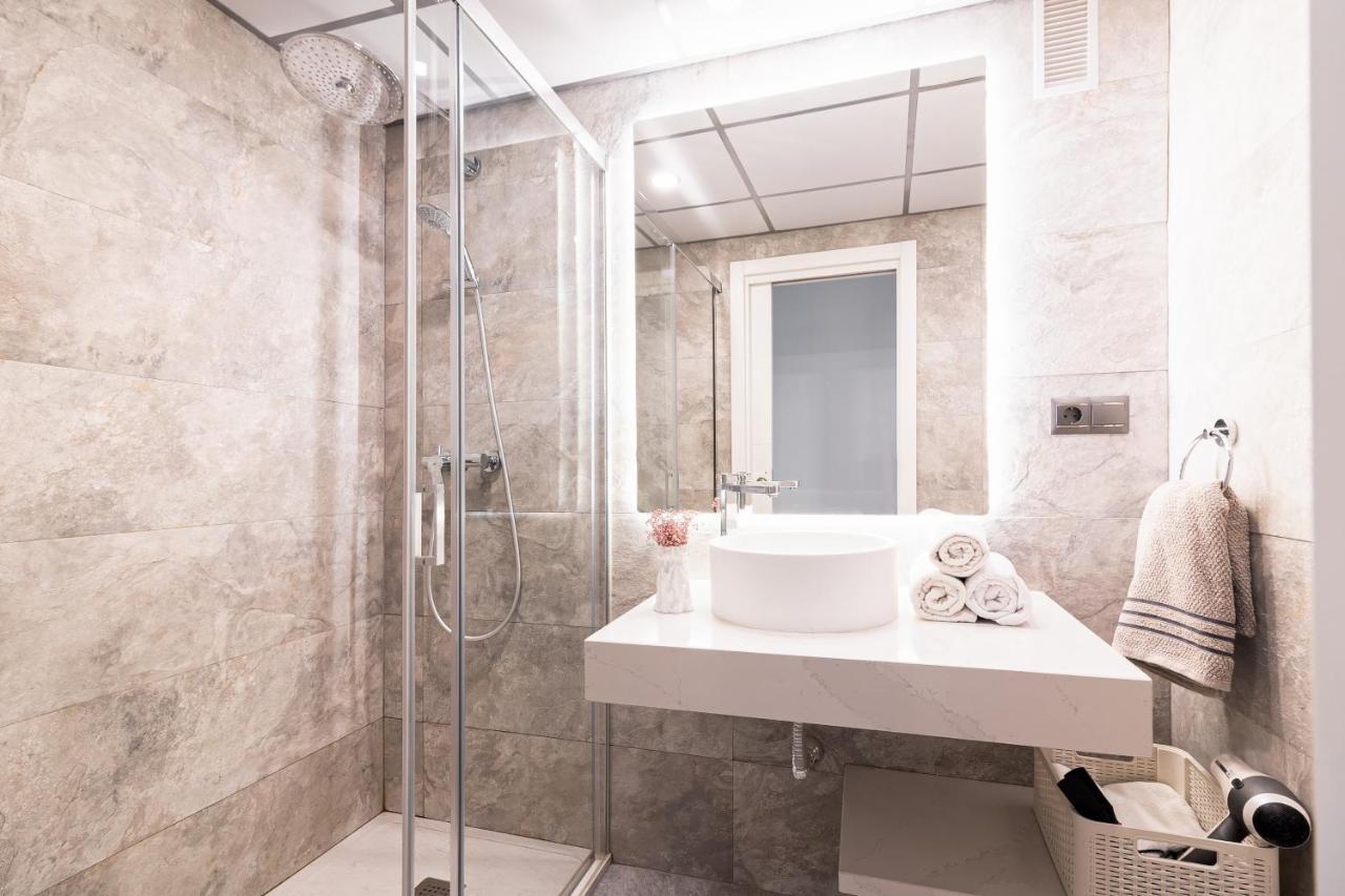 Apartamento Vicky Victoria Málaga Eksteriør billede